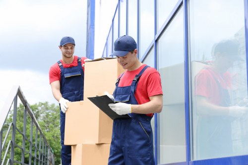Payment, cancellation, and liability terms for storage services